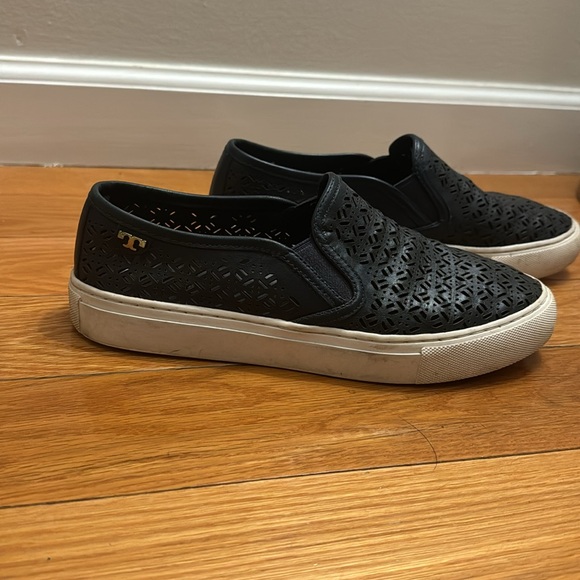 Tory Burch / Perforated Sneakers - Picture 3 of 8